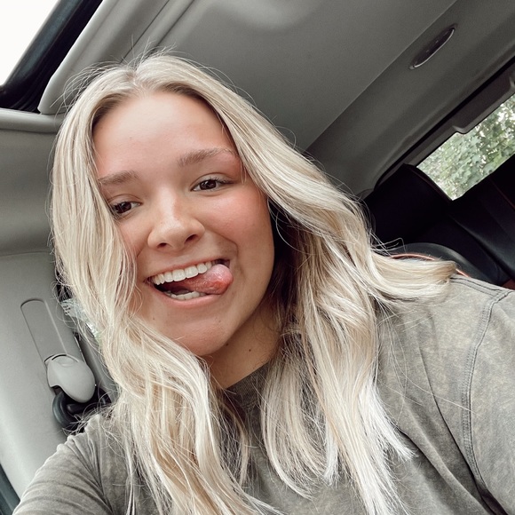 oliviathomps143
